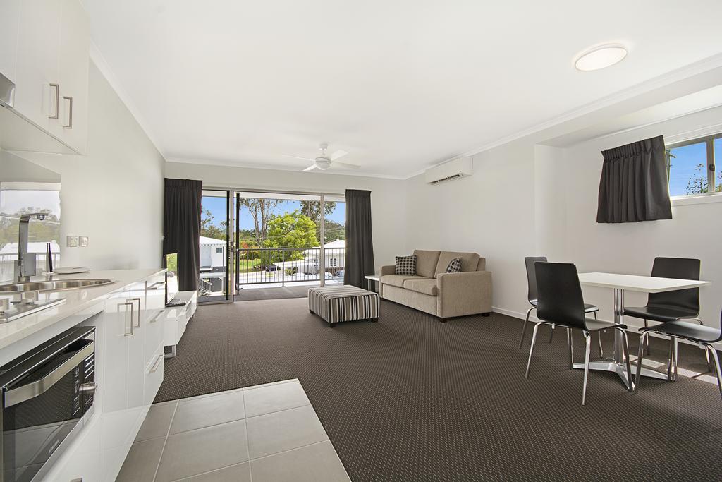 Cooroy Luxury Motel Apartments الغرفة الصورة
