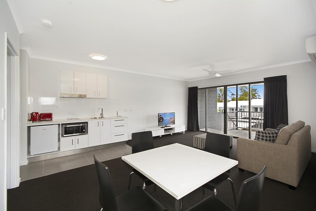 Cooroy Luxury Motel Apartments الغرفة الصورة